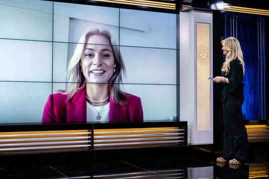 Programledare Linn Nordström och Fridolina Rolfö