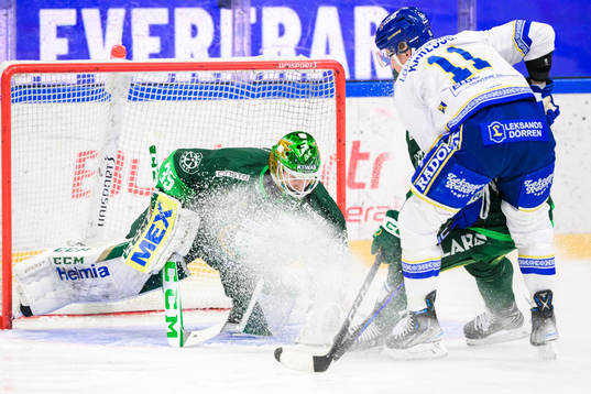 Färjestads målvakt Dennis Hildeby och Leksands Martin