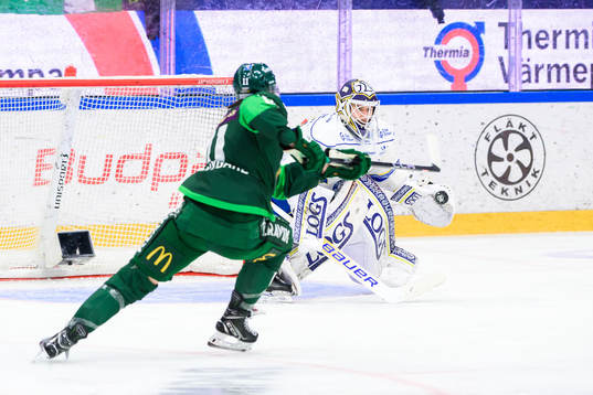 Färjestads Joakim Nygård och Leksands målvakt Kasimir