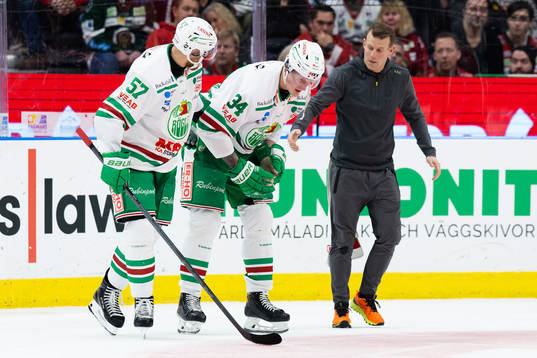Rögles Adam Edström leds av isen