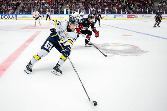 HV71s Radan Lenc och Malmö Redhawks Christoffer Forsberg