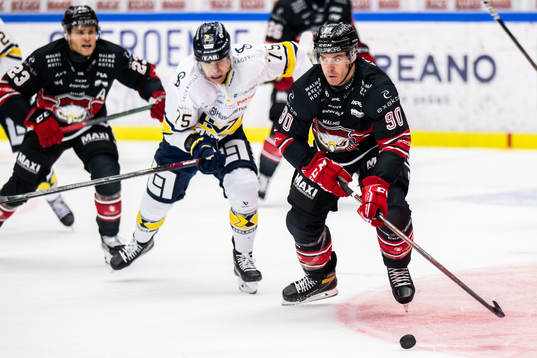 Malmö Redhawks Lance Bouma och HV71s Radan Lenc