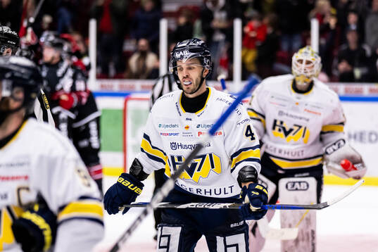HV71s Niklas Hjalmarsson deppar