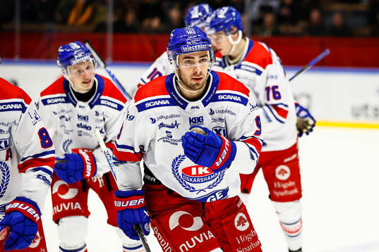 Oskarshamns Ahti Oksanen jublar