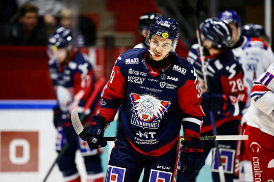 Linköpings Ty Rattie deppar