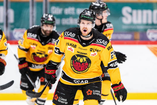 Luleås Brendan Shinnimin jublar