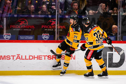 Luleås Brendan Shinnimin jublar