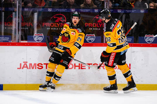 Luleås Brendan Shinnimin jublar