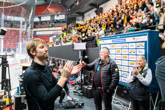Brynäs Anton Rödin jublar