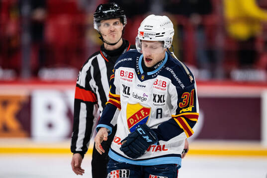 Djurgårdens John Norman har ont