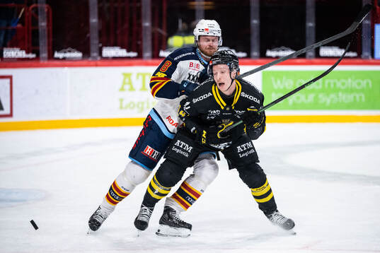 Djurgårdens Linus Arnesson och AIKs Oscar Öhman