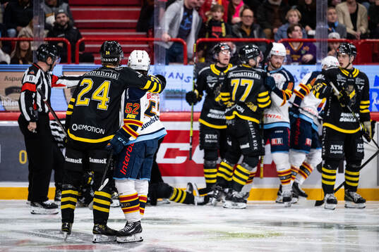 AIKs Rasmus Rudslätt och Djurgårdens Mika Ounasvuori