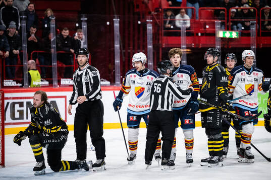 AIKs Erik Flood och Djurgårdens Wiktor Nilsson