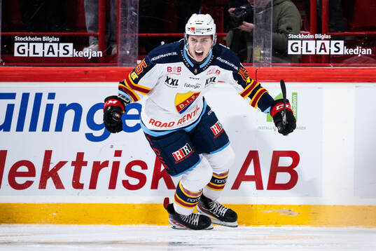 Djurgårdens Frederik Schlyter jublar