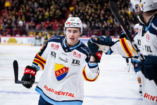 Djurgårdens Frederik Schlyter jublar