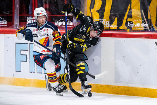 Djurgårdens Mika Ounasvuori och AIKs Alexander Lundqvist