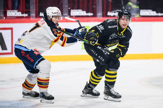 Djurgårdens John Norman och AIKs Richard Gynge