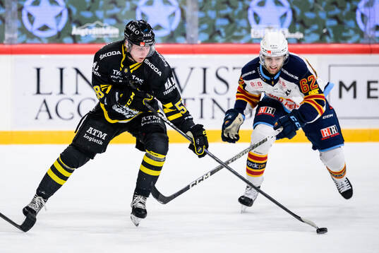 AIKs Oskar Magnusson och Djurgårdens Wiktor Nilsson