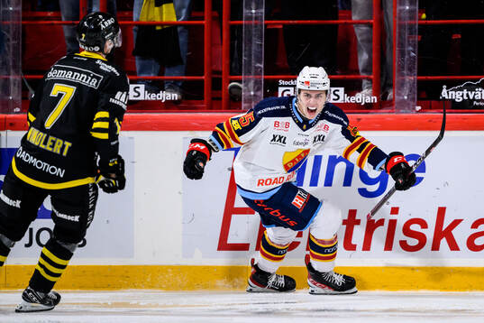 Djurgårdens Frederik Schlyter jublar