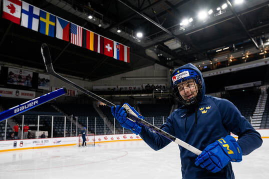 Bläddra bland fler bilder av 2023 IIHF World Junior Championship, Day 4, Sweden, Morning Skate