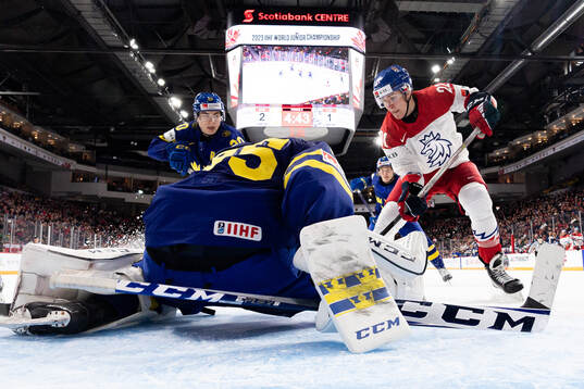 Jaroslav Chmelar of Czech Republic against Liam Öhgren and