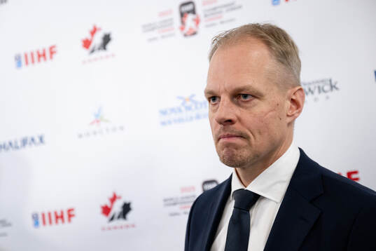 Magnus Hävelid, head coach of Sweden