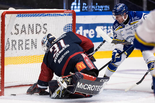 Leksands Patrik Zackrisson och Linköpings målvakt Jesper