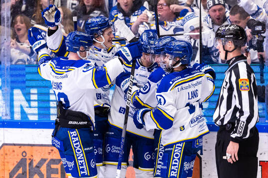 Leksands spelare jublar