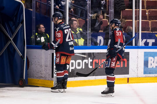 Linköpings Jasse Ikonen och Jesper Pettersson deppar