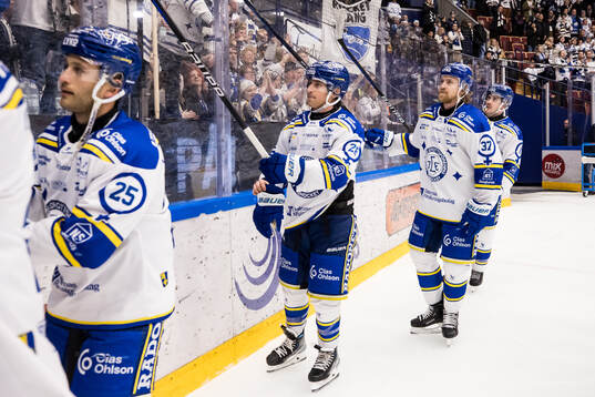Leksands spelarna jublar