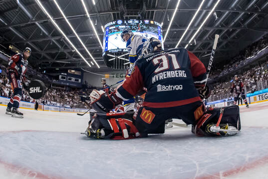 Leksands Emil Heineman gör 2-1 bakom Linköpings målvakt