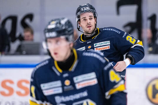 HV71s Nicholas Shore deppar