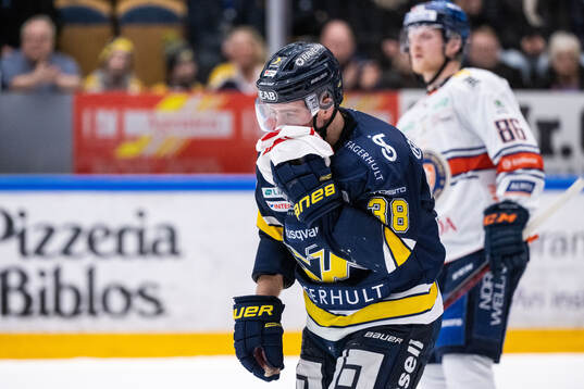 HV71s Nichlas Torp blöder