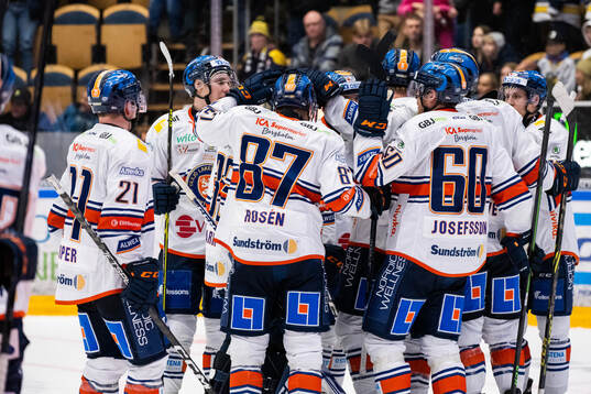 Växjös spelare jublar
