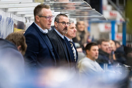 HV71s tränare Tommy Samuelsson