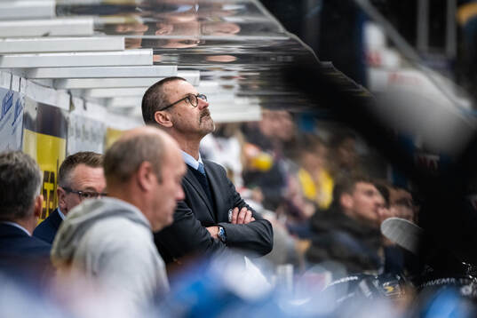 HV71s tränare Tommy Samuelsson