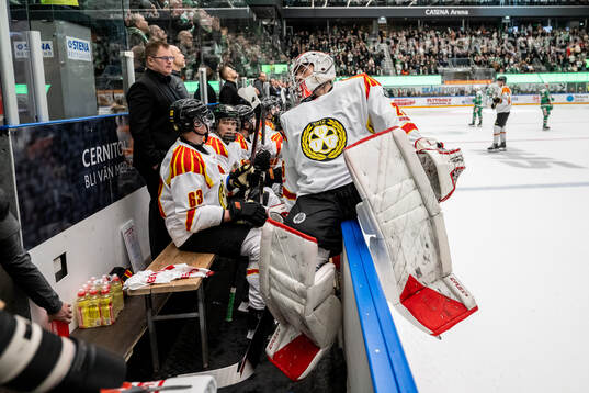 Brynäs målvakt Oliver Håkansson byts ut