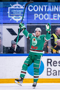 Rögles Adam Tambellini jublar