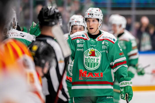 Rögles Adam Tambellini jublar