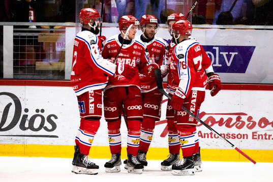 Timrås Sebastian Hartmann jublar