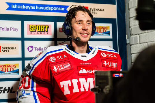 Timrås målvakt Jacob Johansson i tv intervju