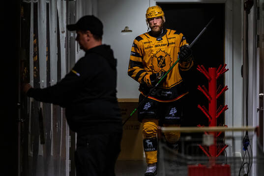 Skellefteås Petter Granberg lämnar isen