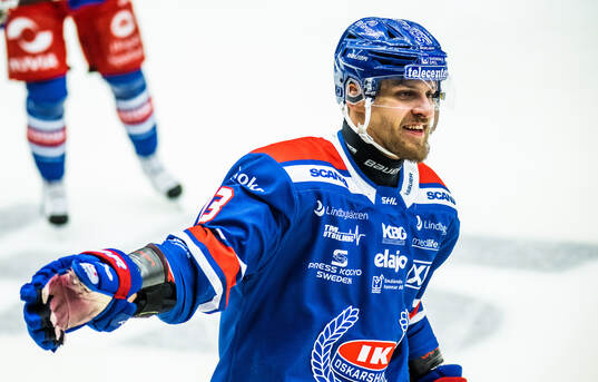 Oskarshamns Jiri Smejkal jublar