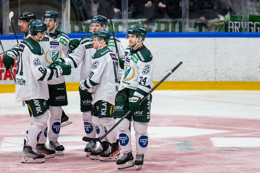 Färjestads spelare jublar