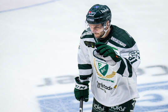 Färjestads Theodor Lennström jublar