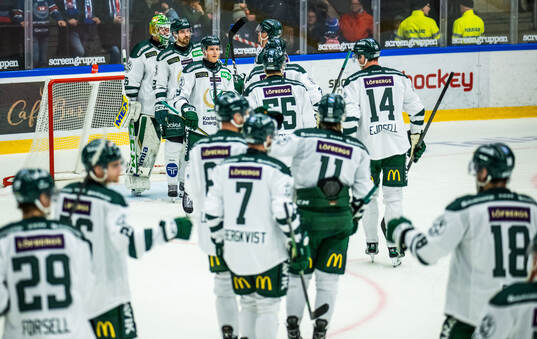 Färjestads spelare jublar