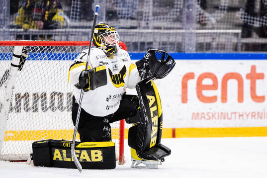 Västerås målvakt Johan Gustafsson deppar