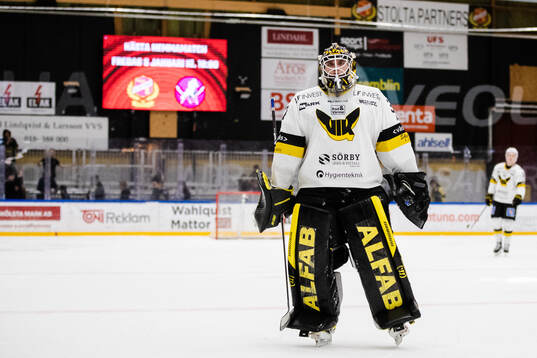 Västerås målvakt Johan Gustafsson deppar