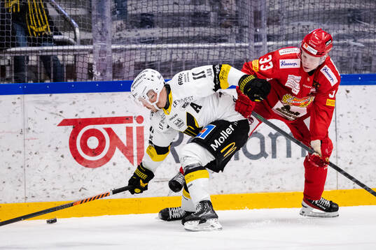 Västerås Anton Svensson och Almtunas Oskar Asplund