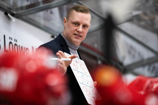 Almtunas tränare Robert Kimby